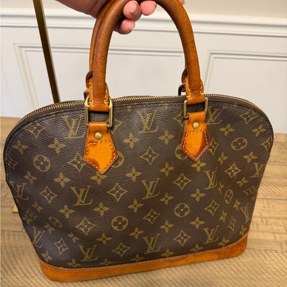 Louis Vuitton Alma PM Brown Monogram Satchel - Picture 2 of 16